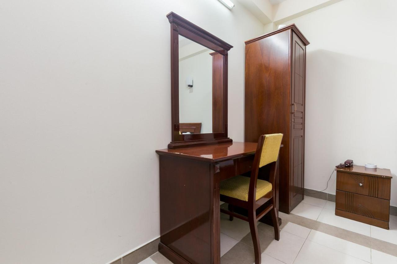 Hotel Oyo 568 Hoang Long 2*