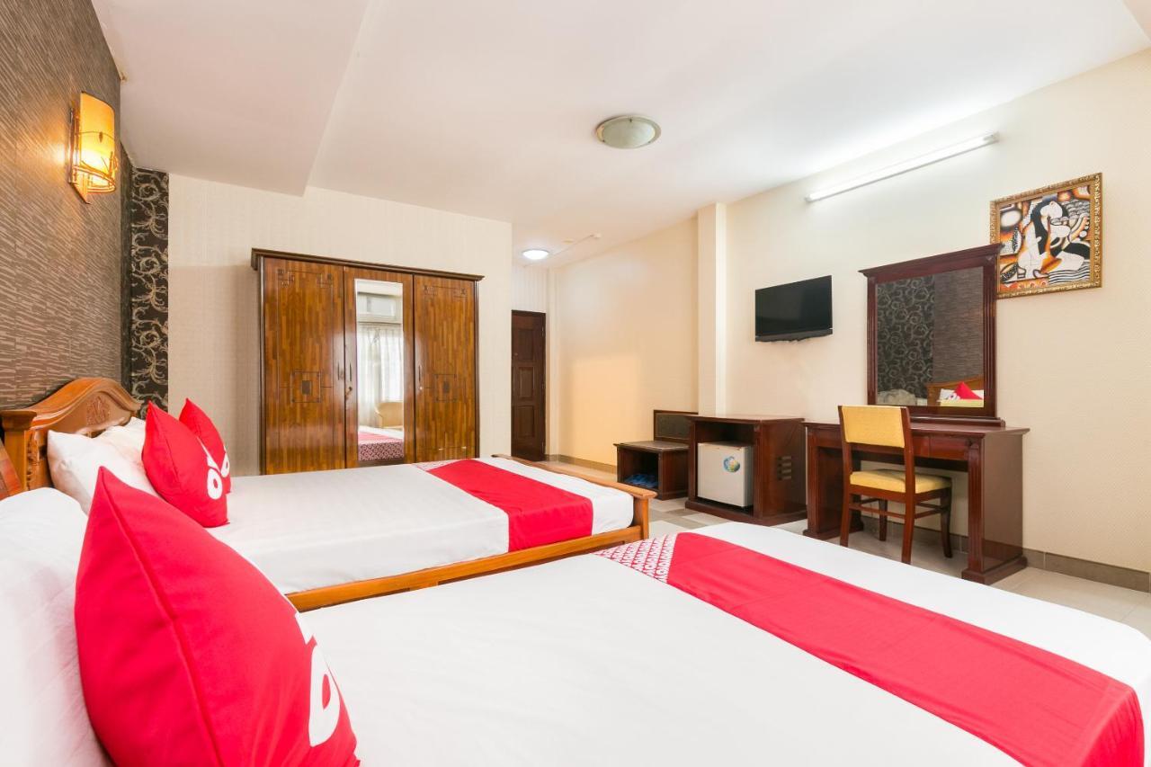 Hotel Oyo 568 Hoang Long 2*